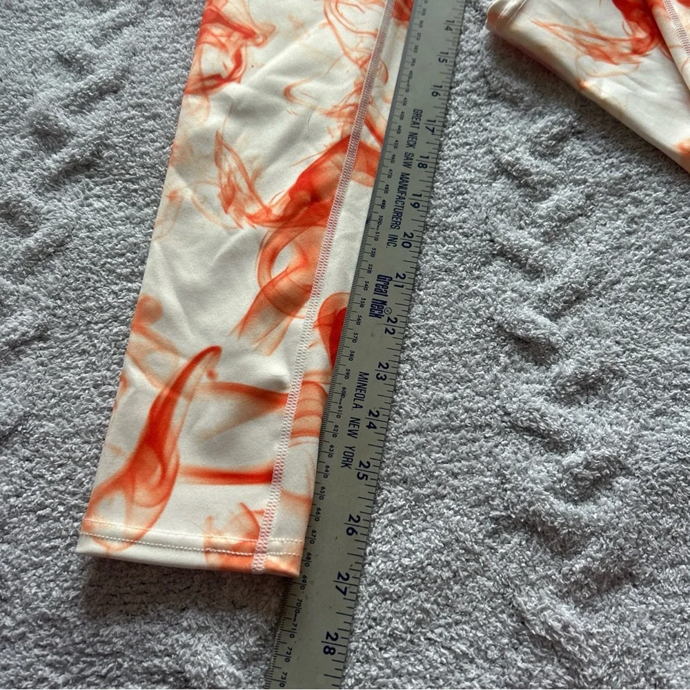 LA Society 2 Piece Leggings Sprorts Bra Athletic Matching Set Orange Cream Small